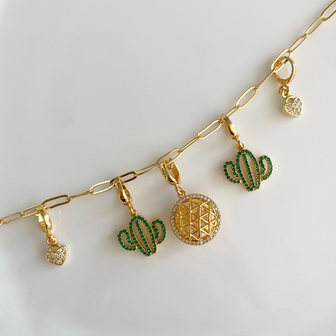 Dije Cactus Chapa de Oro 2R6