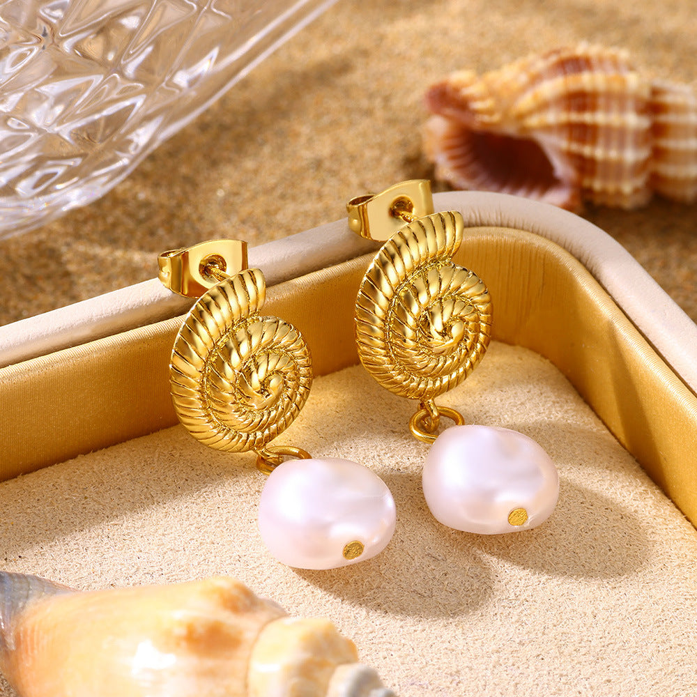 Aretes Dorados Caracol y Perla 1i3