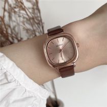 Reloj Oro Rosa Cuadrado 3L5