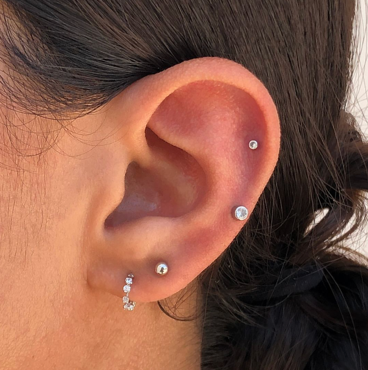 Broqueles Oro Blanco 10K Az263