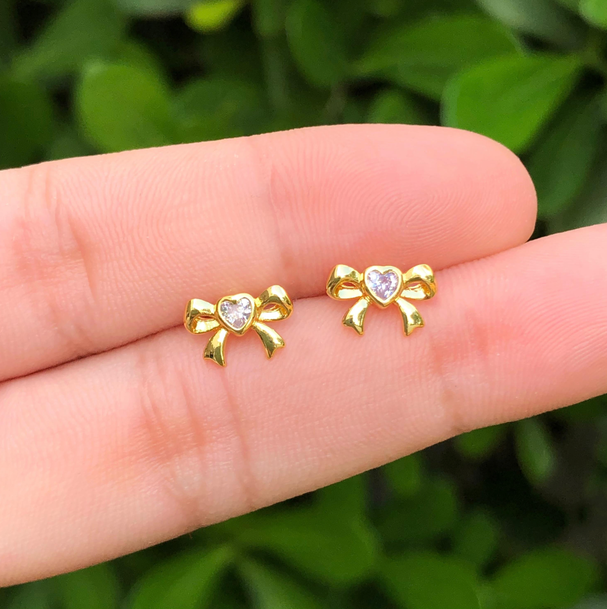 Aretes Lazo Corazon Chapa de Oro Az190