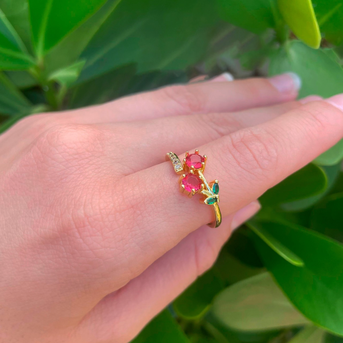 Anillo Cereza Ajustable Chapa de Oro 2Y3