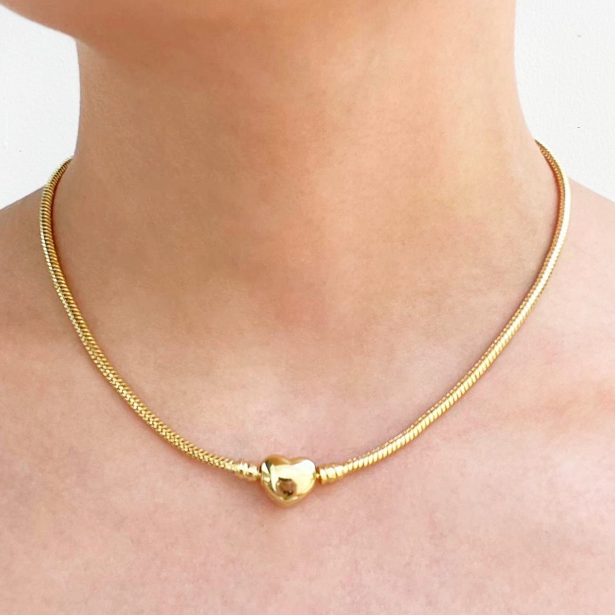 Dije de Fresa Chapa de Oro 2E6