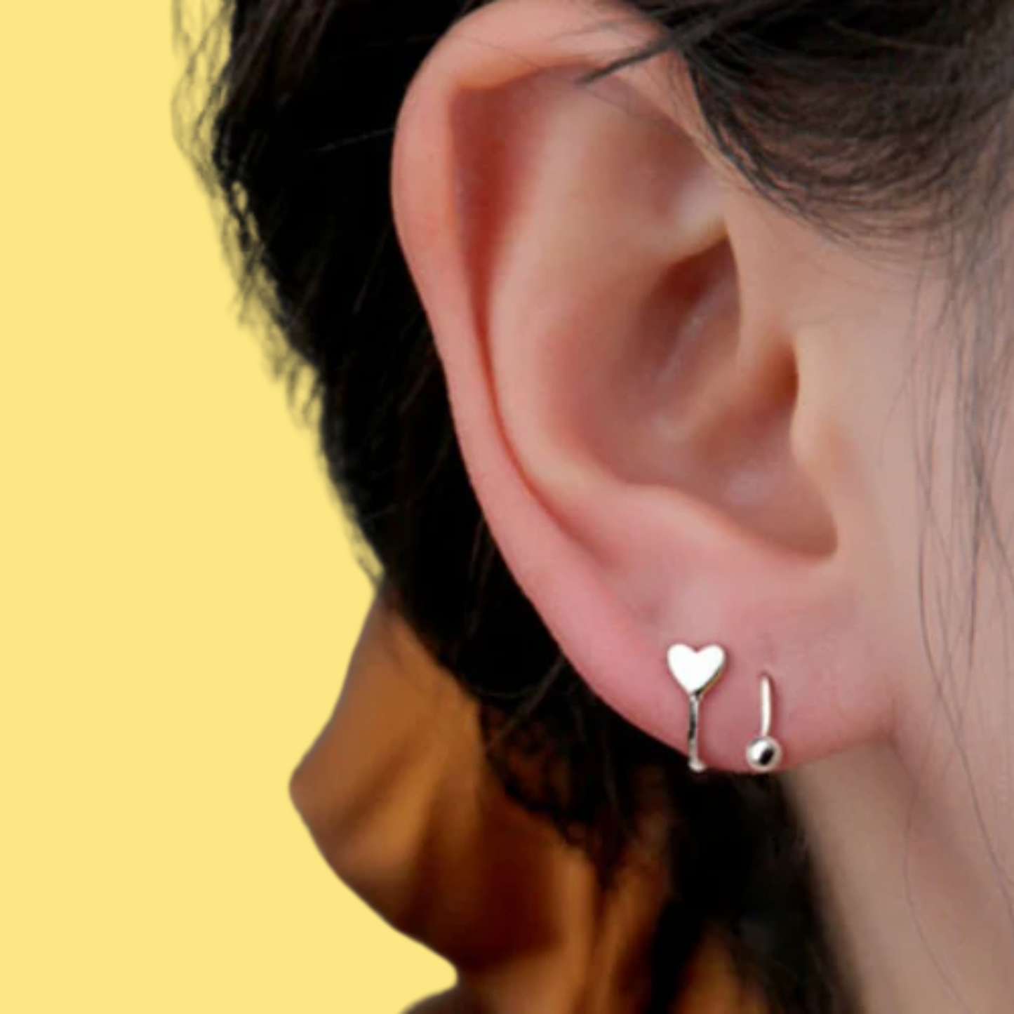 Aretes Plateados Vuelta de Corazón Chapa de Oro  4E23