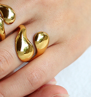Anillo Gotas Encontradas Doradas Acero Inoxidable 1S6