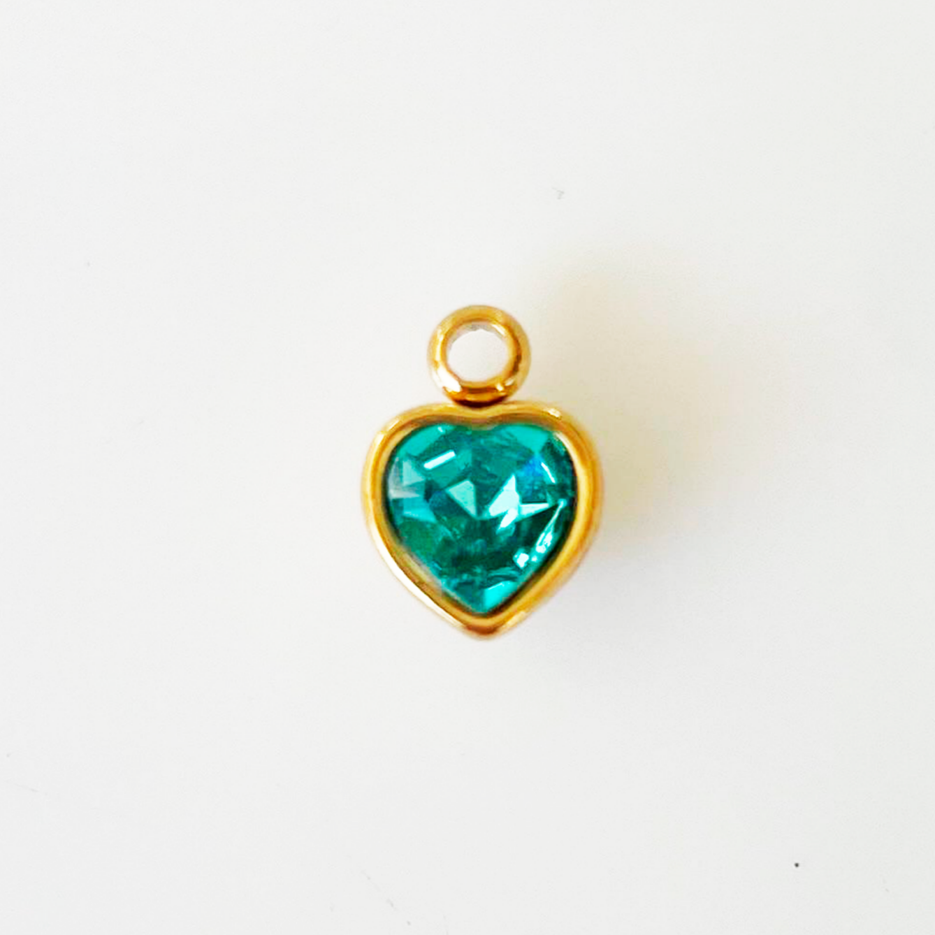 Dije Corazón Cristal Azul Chapa de Oro C616