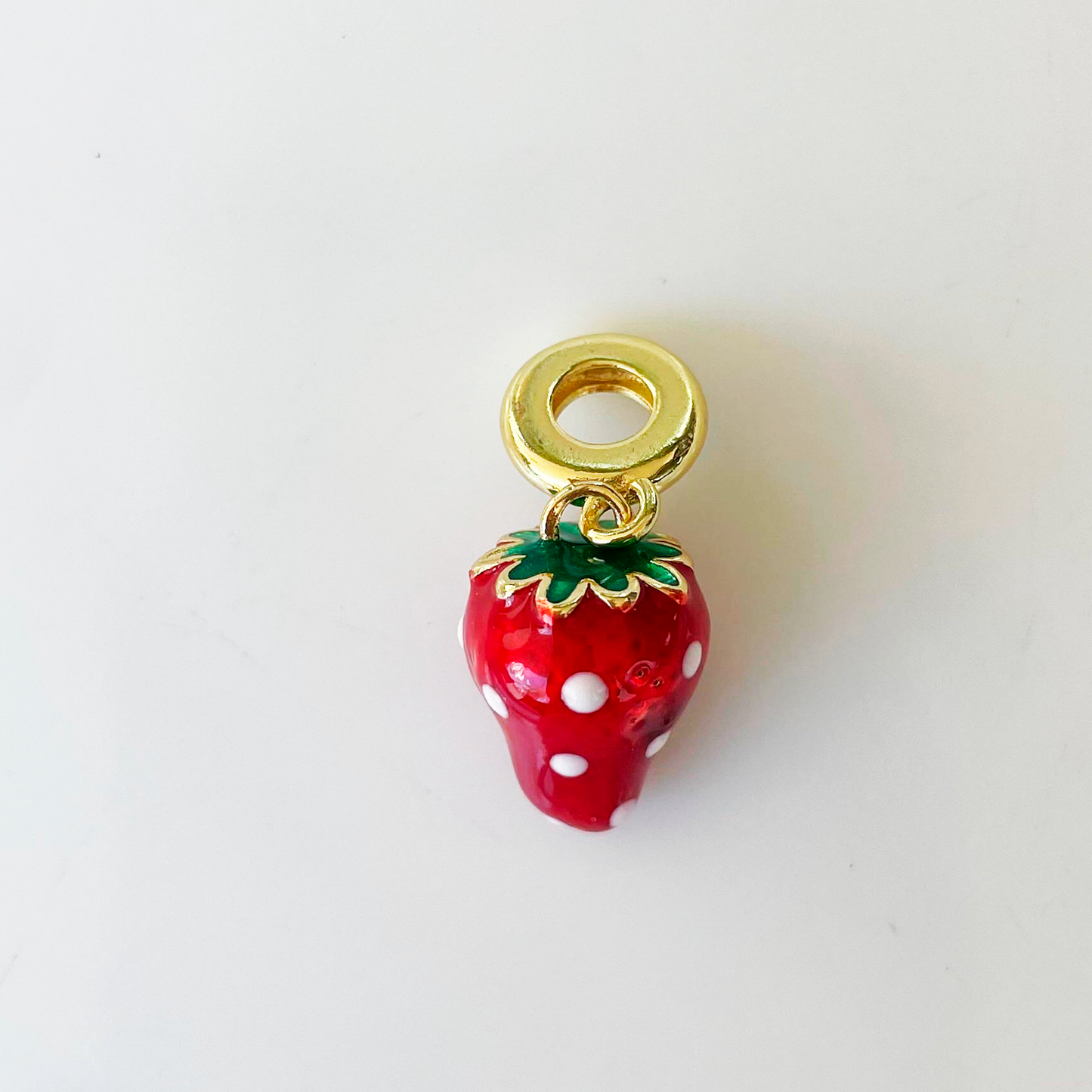 Dije de Fresa Chapa de Oro 2E6