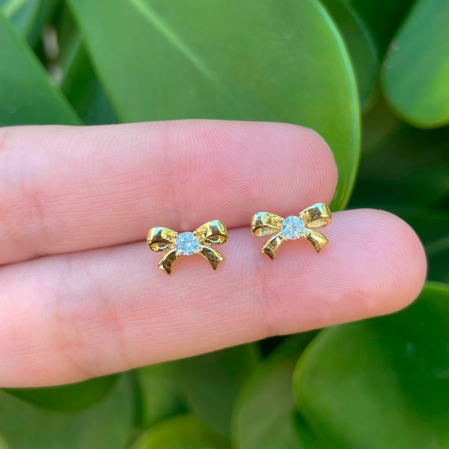 Aretes Moño Dorado Chapa de Oro Az359