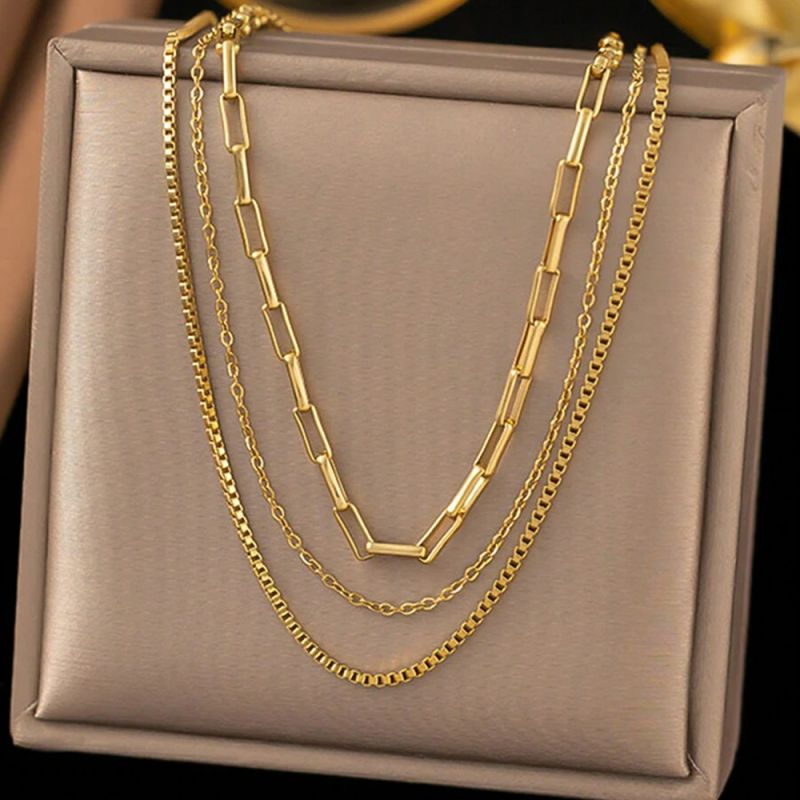 Collar Layer Dorado 3 Cadenas Acero Inoxidable 2M1