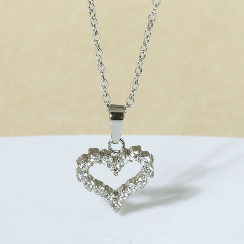 Collar Plateado Corazón Brillante  Acero Inoxidable  1S1