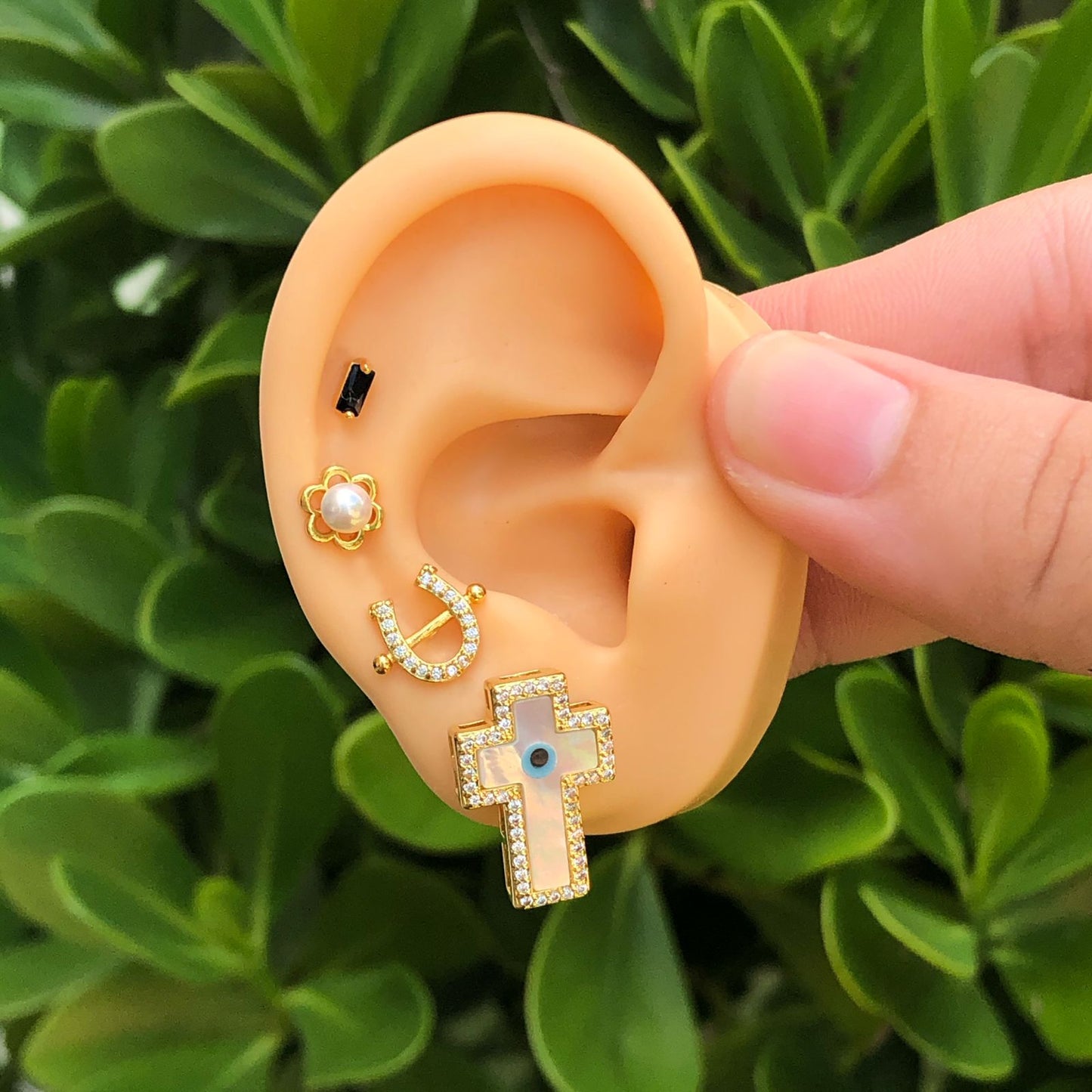 Aretes Cruz Ojo Chapa de Oro AZ76