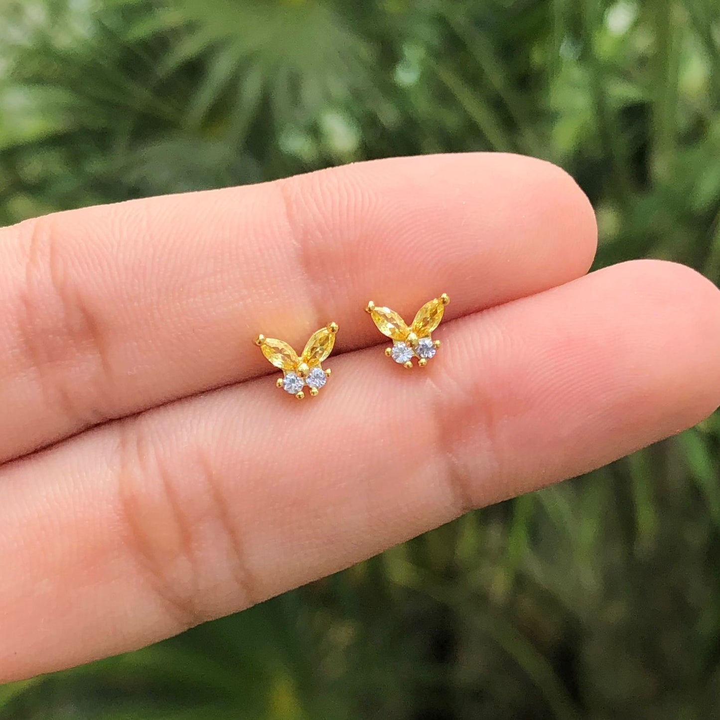 Aretes Mariposa Chapa de Oro AZ161