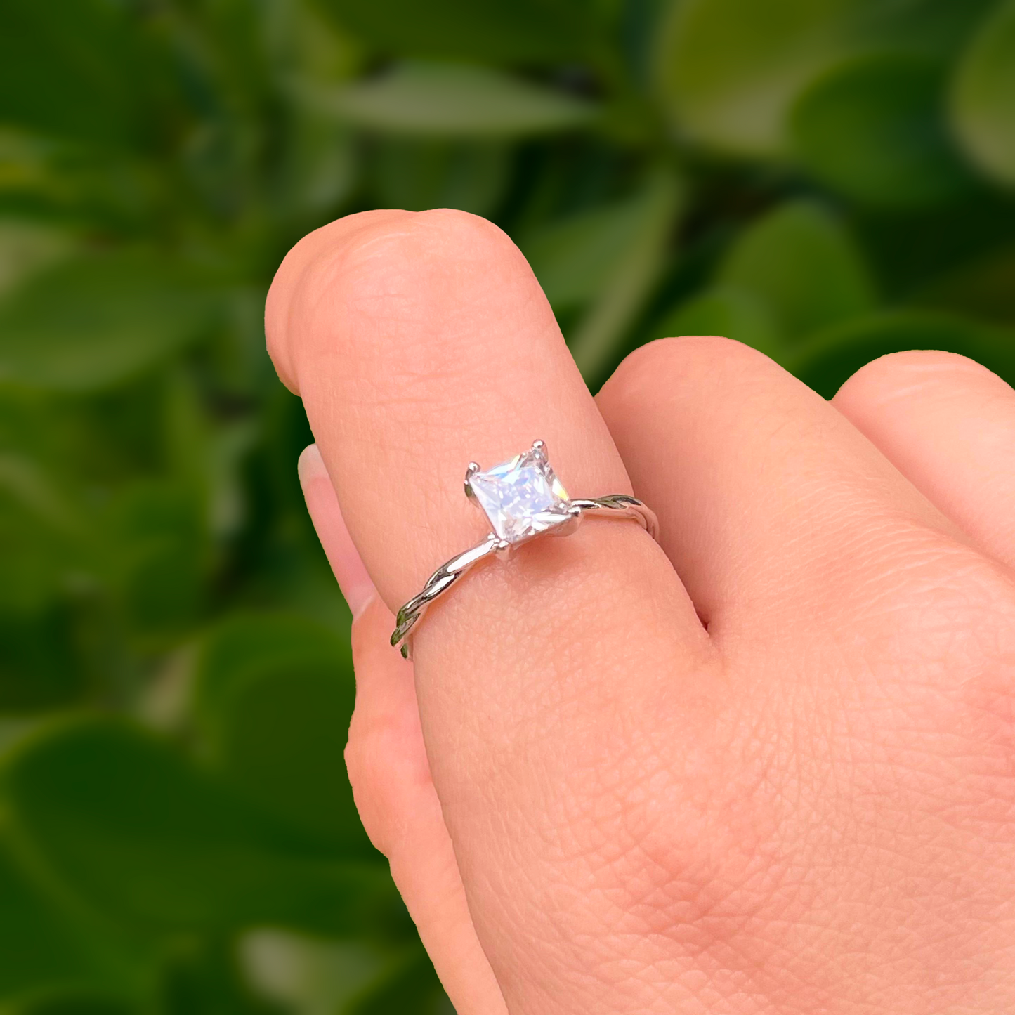 Anillo Plateado Zirconia Blanca Chapa de Oro