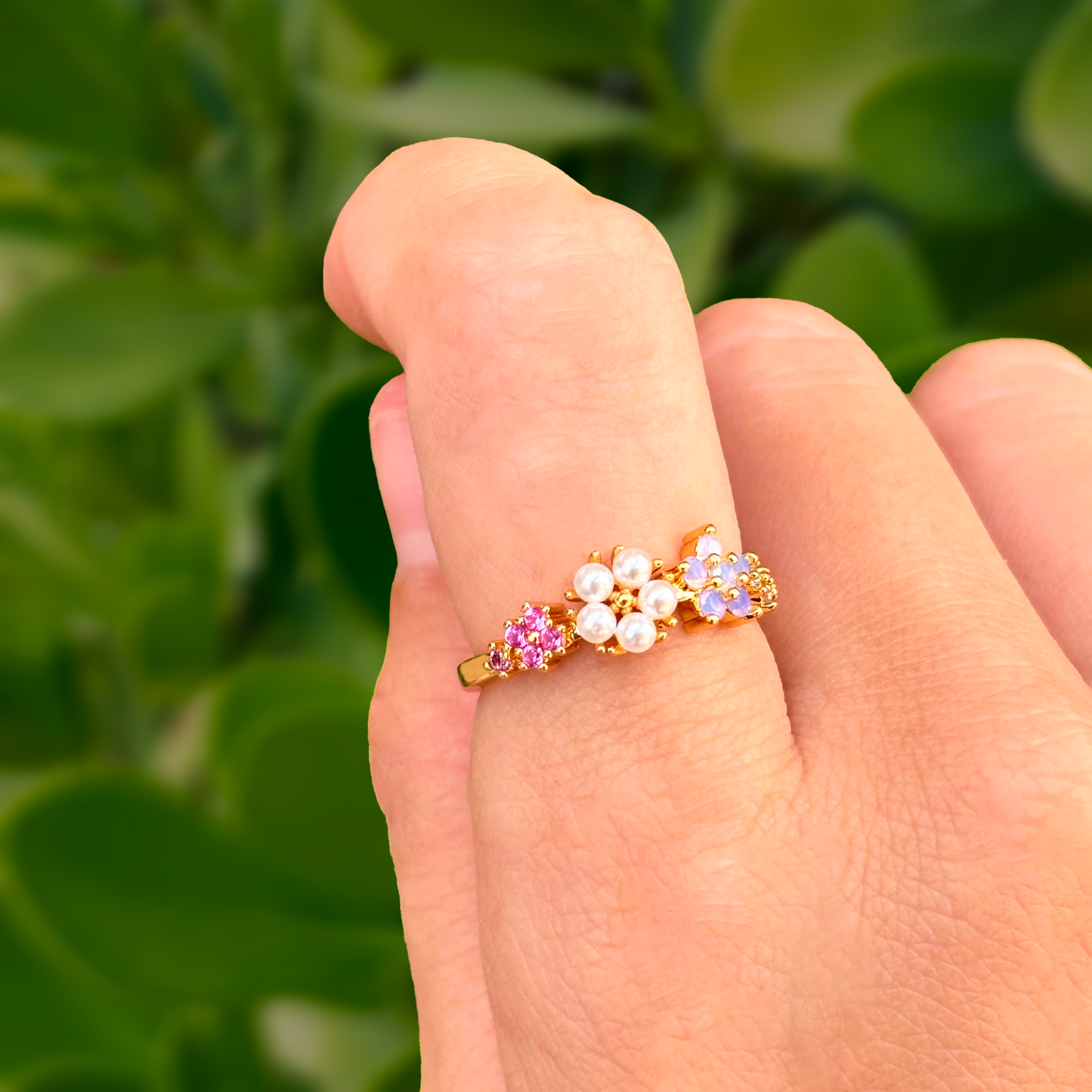 Anillo Dorado Flor Perlitas Ajustable  Chapa de Oro Az616