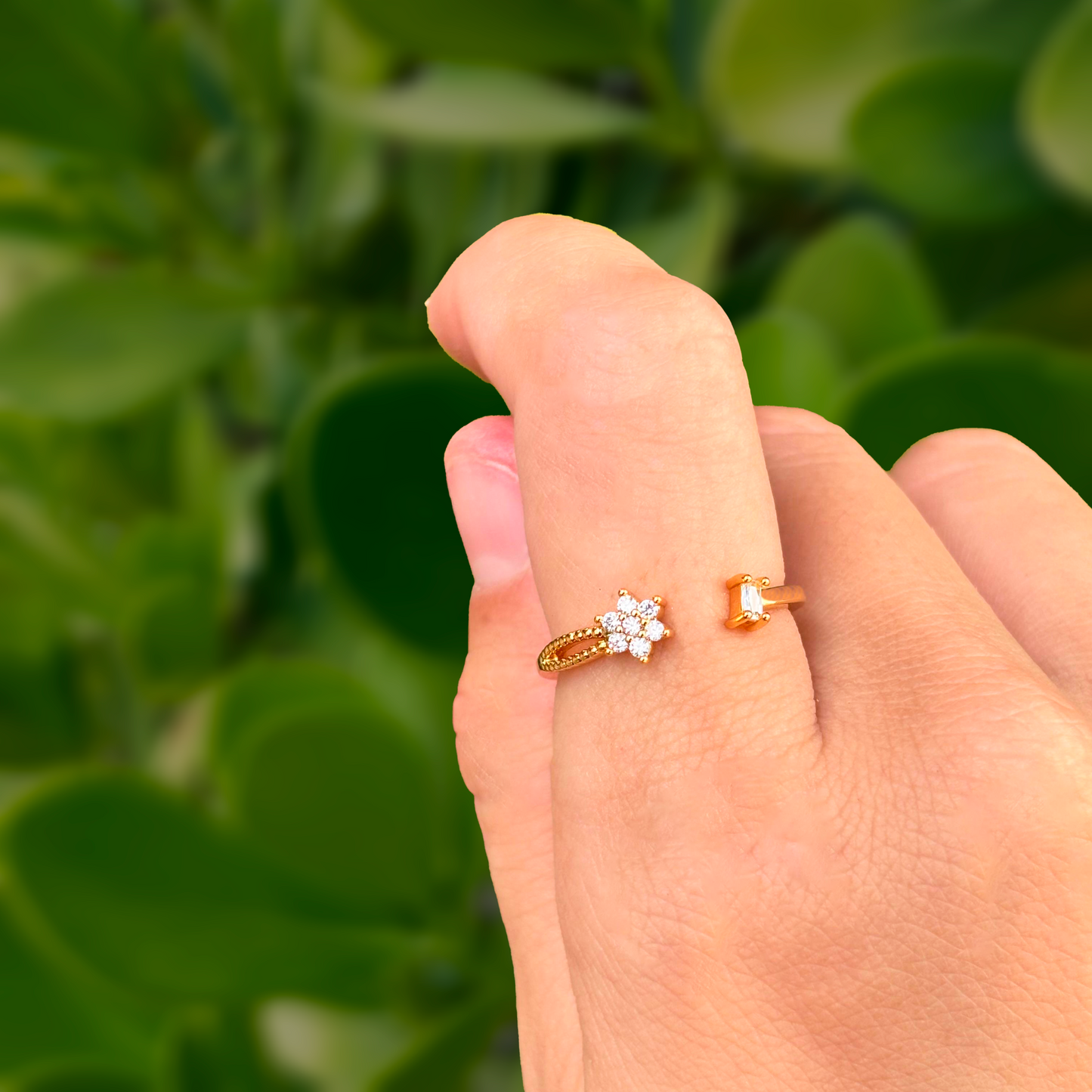 Anillo Dorado Abierto Flor Chapa de Oro C607