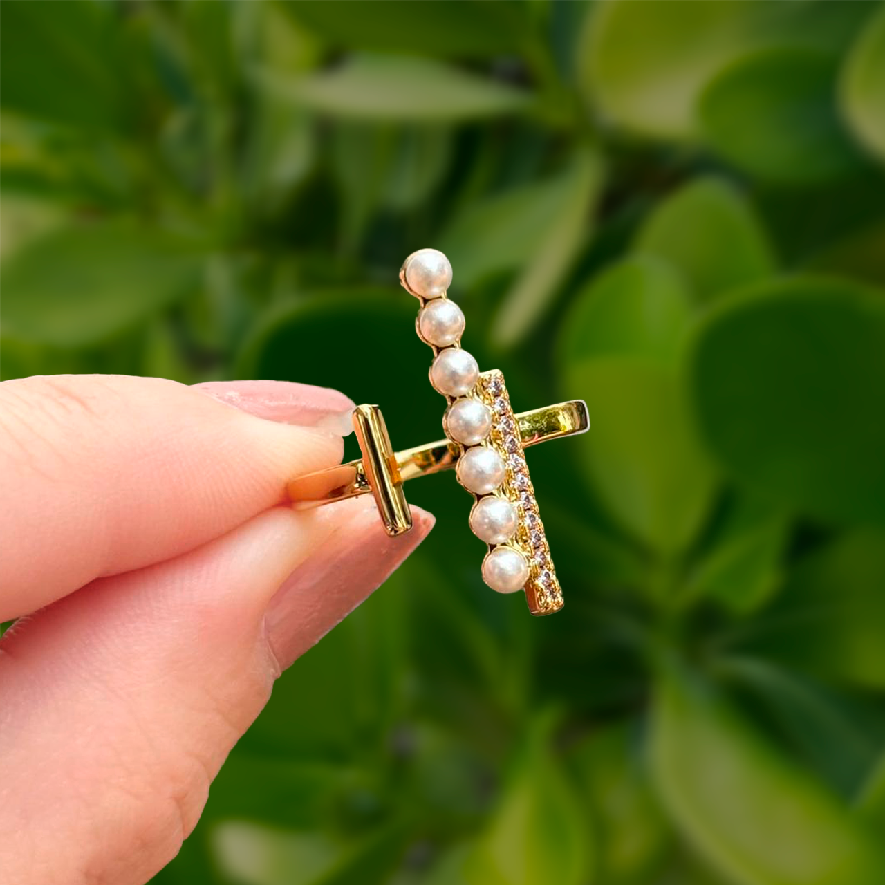 Anillo Dorado Linea de Perlas Ajustable Chapa de Oro C605