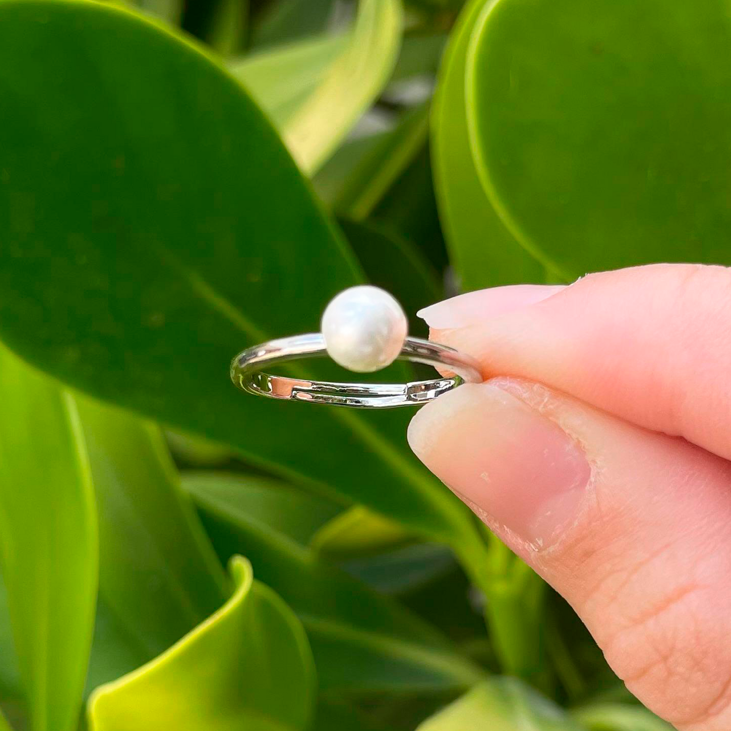 Anillo Plateado Perla Ajustable Chapa de Oro Az252