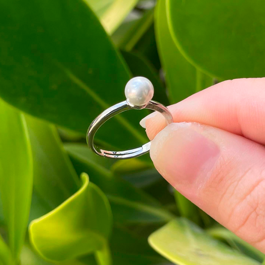 Anillo Plateado Perla Ajustable Chapa de Oro Az252