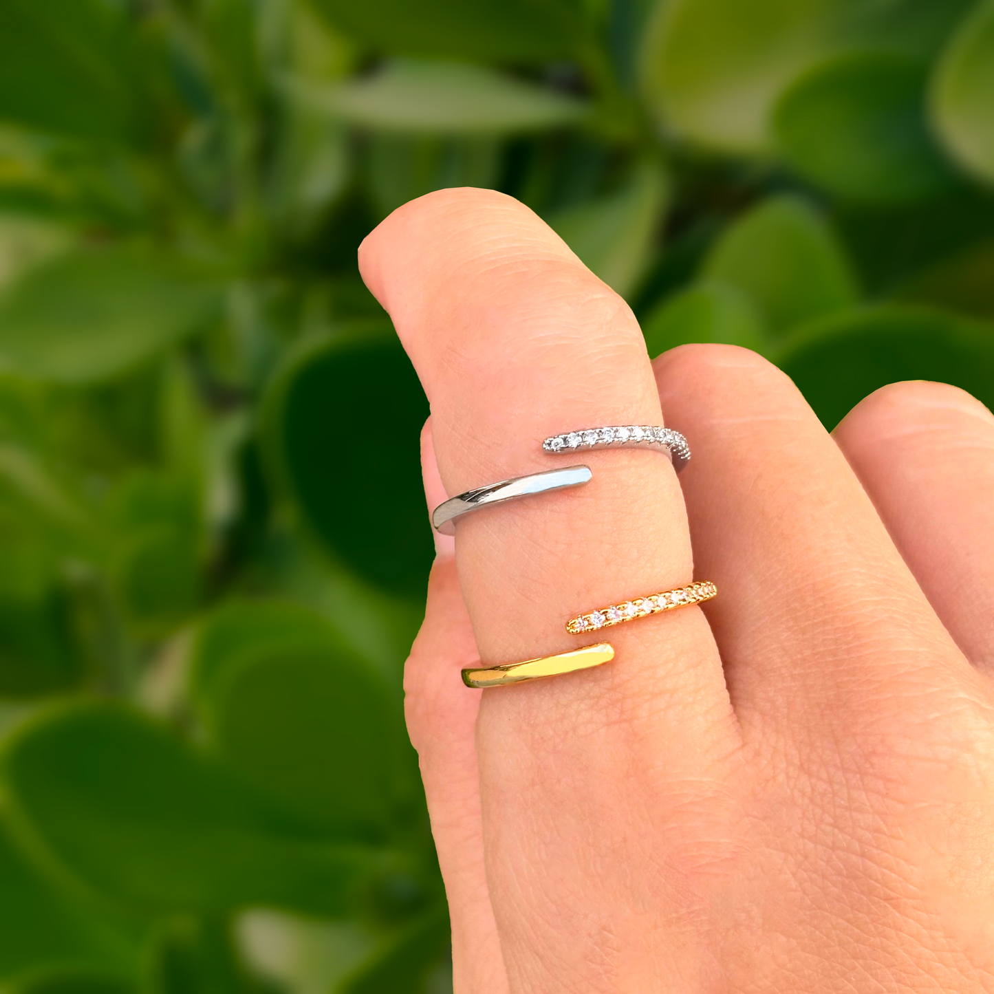 Anillos Líneas Encontradas Zirconias Ajustable Chapa de Oro