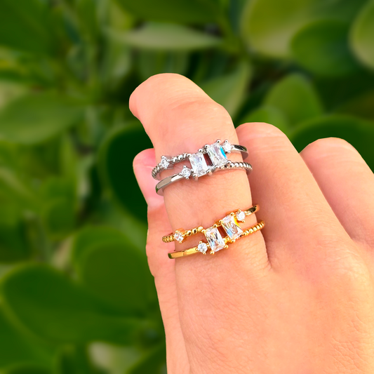 Anillo Zirconias Ajustable Chapa de Oro