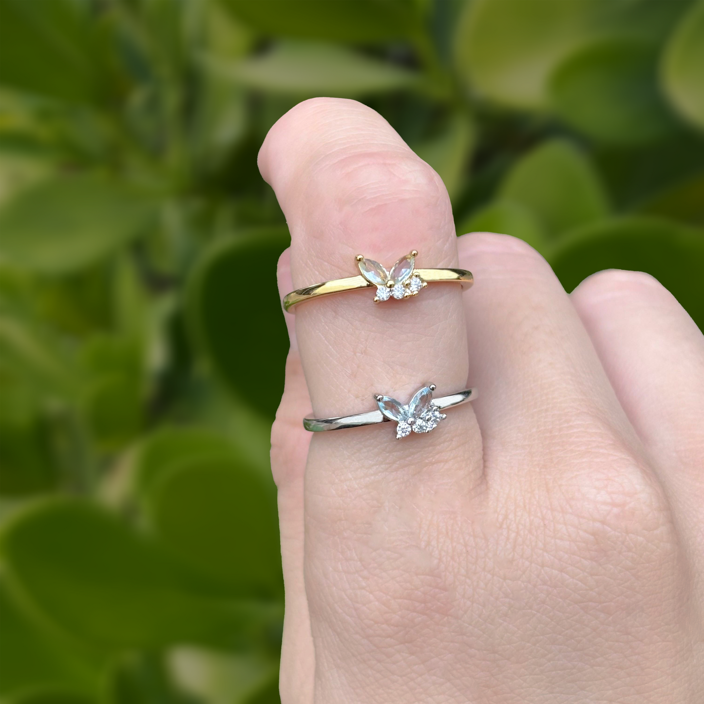 Anillo Mariposa con Zirconia Ajustable Chapa de Oro