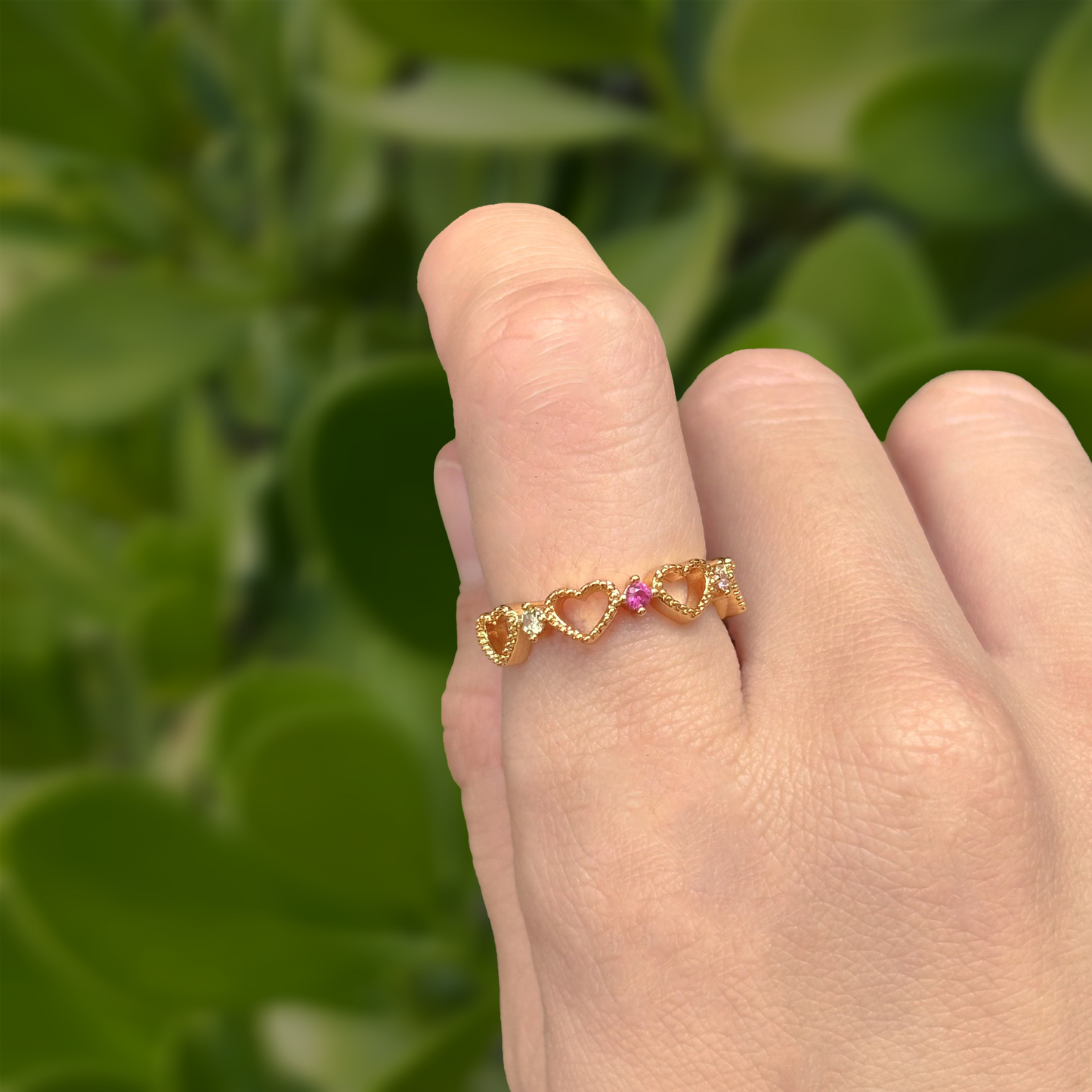 Anillo Silueta Corazones Dorado con Zirconias Ajustable Chapa de Oro C701