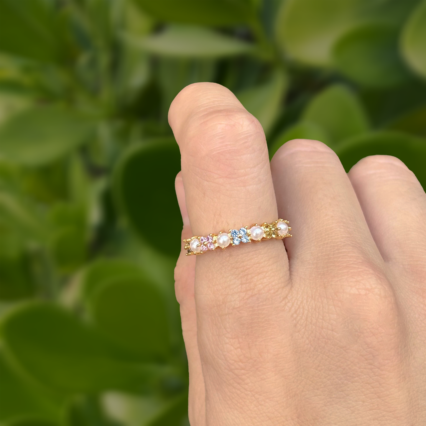 Anillo Dorado Zirconias y Perlitas Ajustable Chapa de Oro Az192