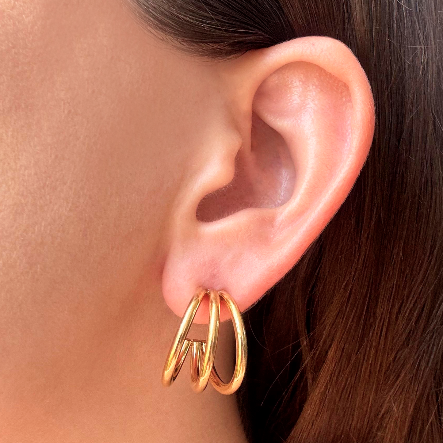 Aretes Arracada Triple Dorada Acero Inoxidable 2Q6