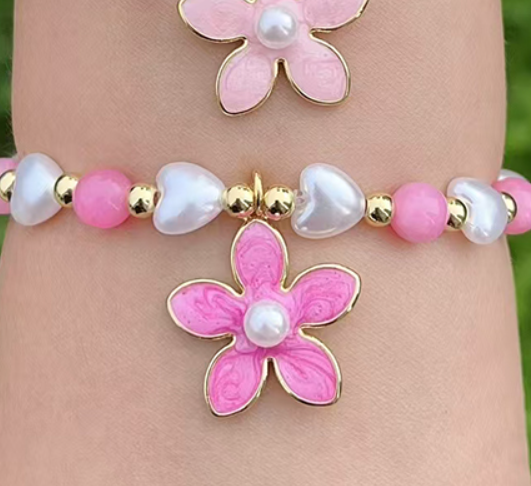 Pulsera Flor Fiusha y Perlas de Corazón 1P4