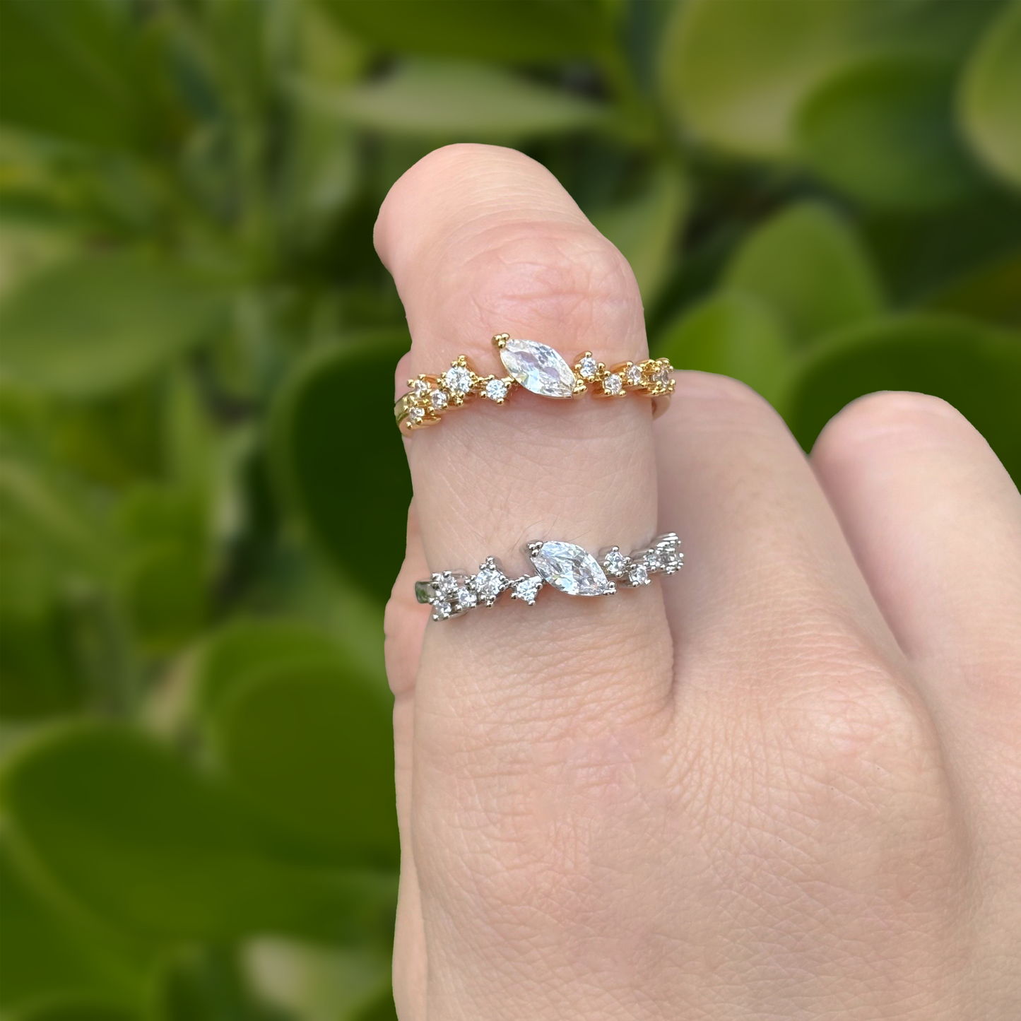 Anillo Zirconias Ajustable Chapa de Oro