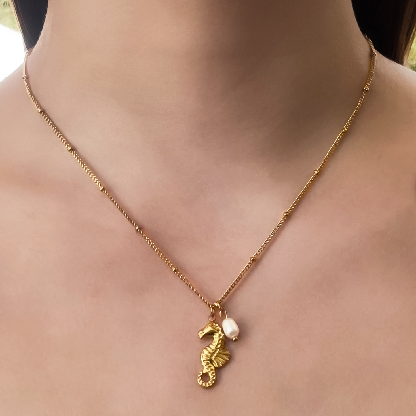 Collar Perla Y Caballito Mar Dorado Acero Inox 2V1