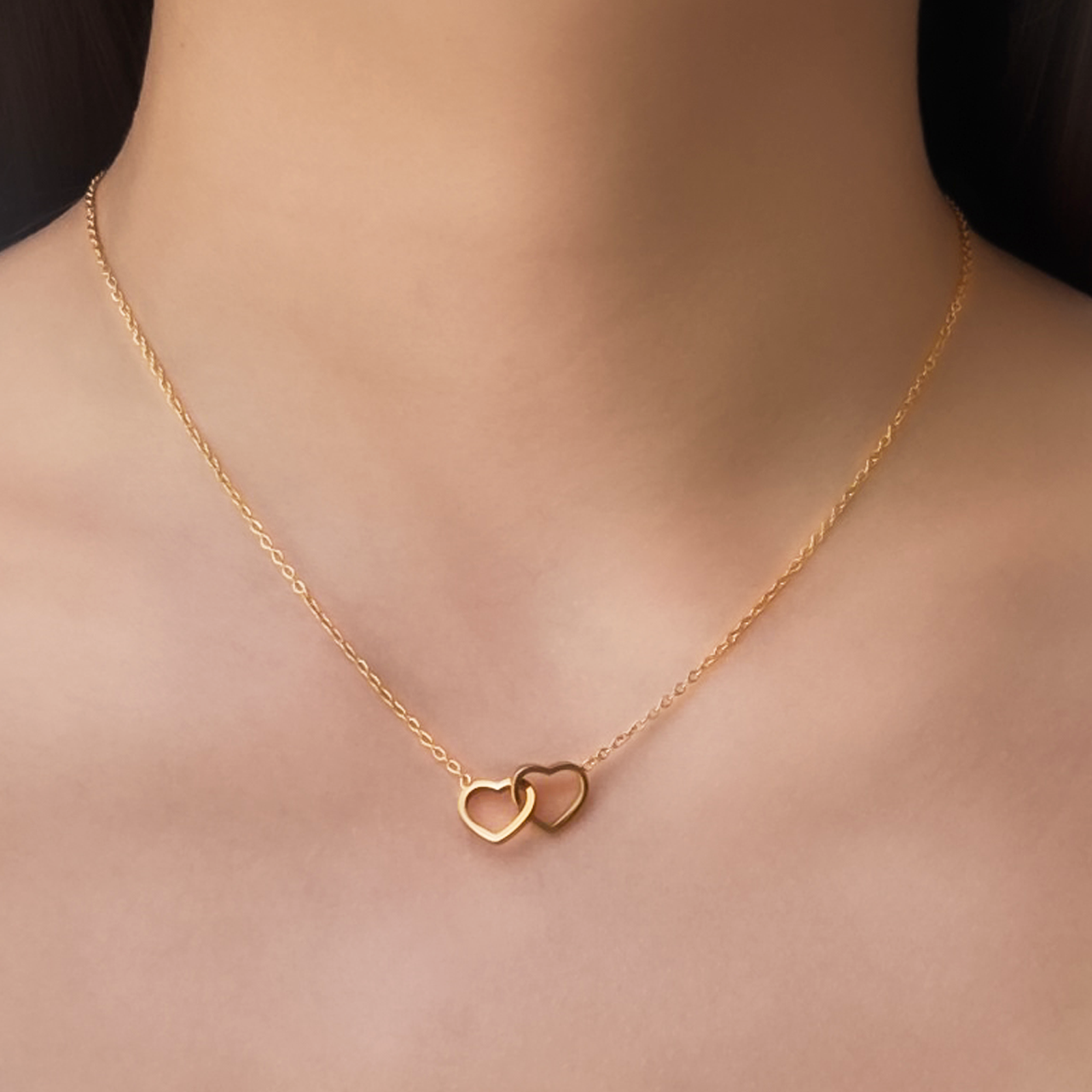 Collar Dorado Corazones Enlazados Acero Inoxidable 4E3