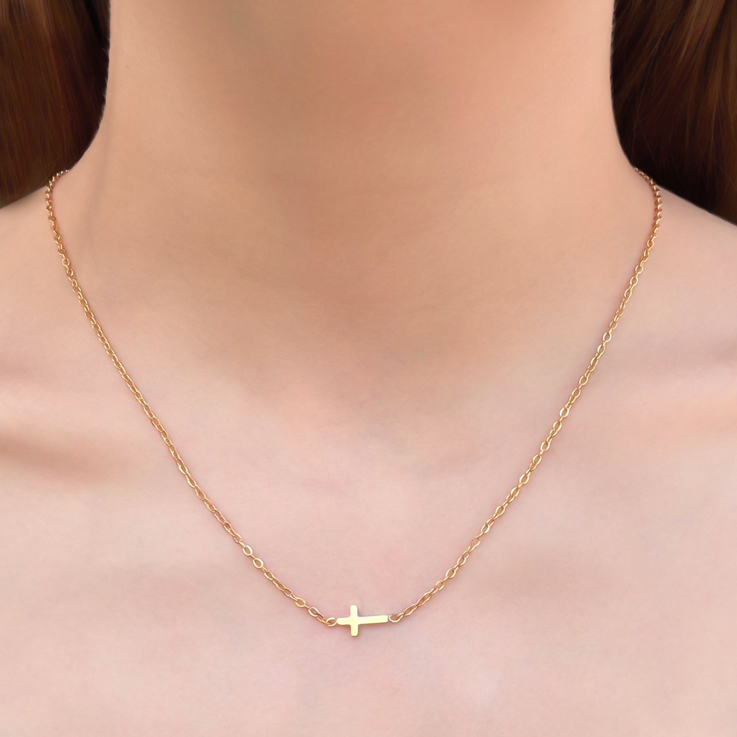 Collar Dorado Cruz Acostada Acero Inoxidable  3B3