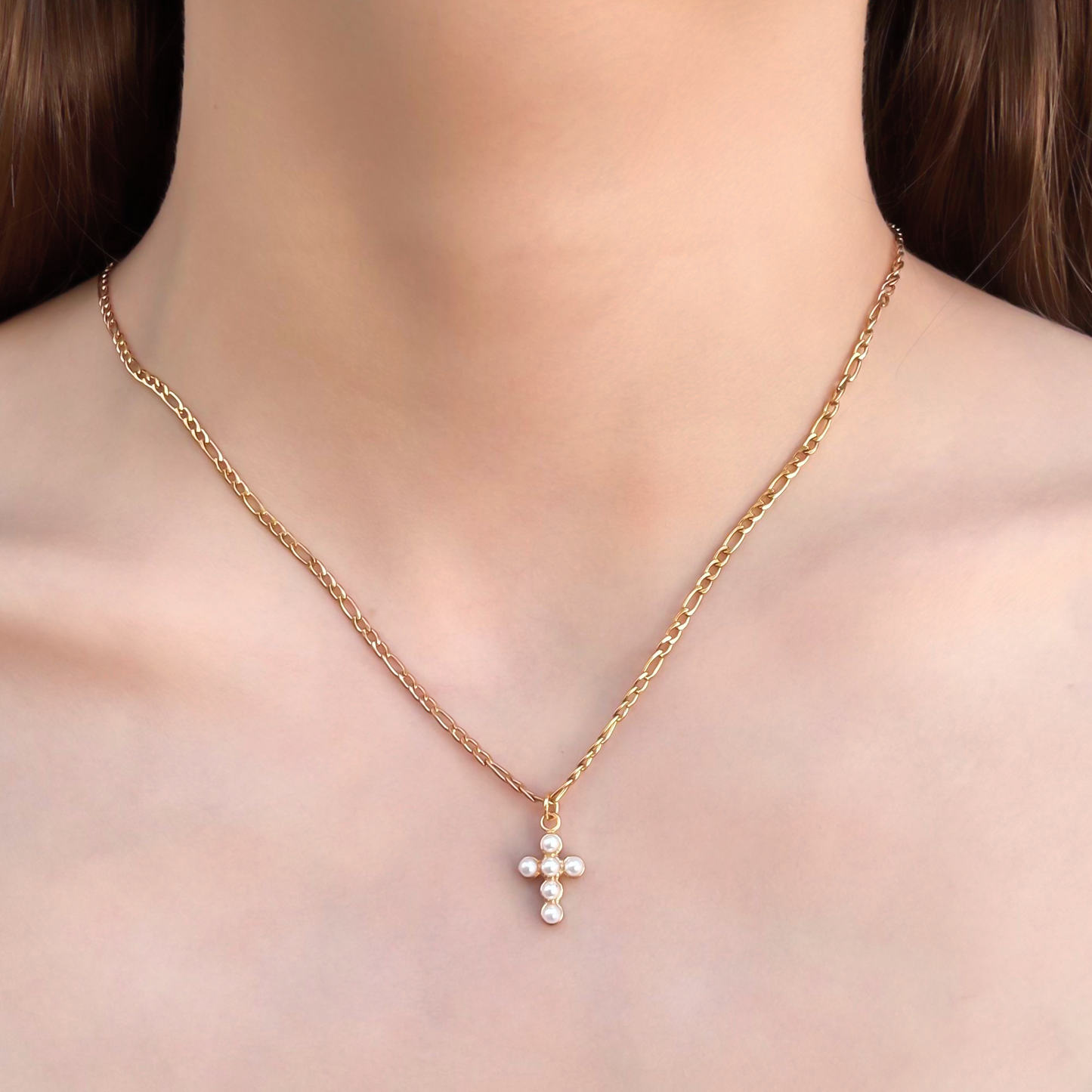 Collar Dorado Cruz Perlitas Acero Inoxidable 3C2