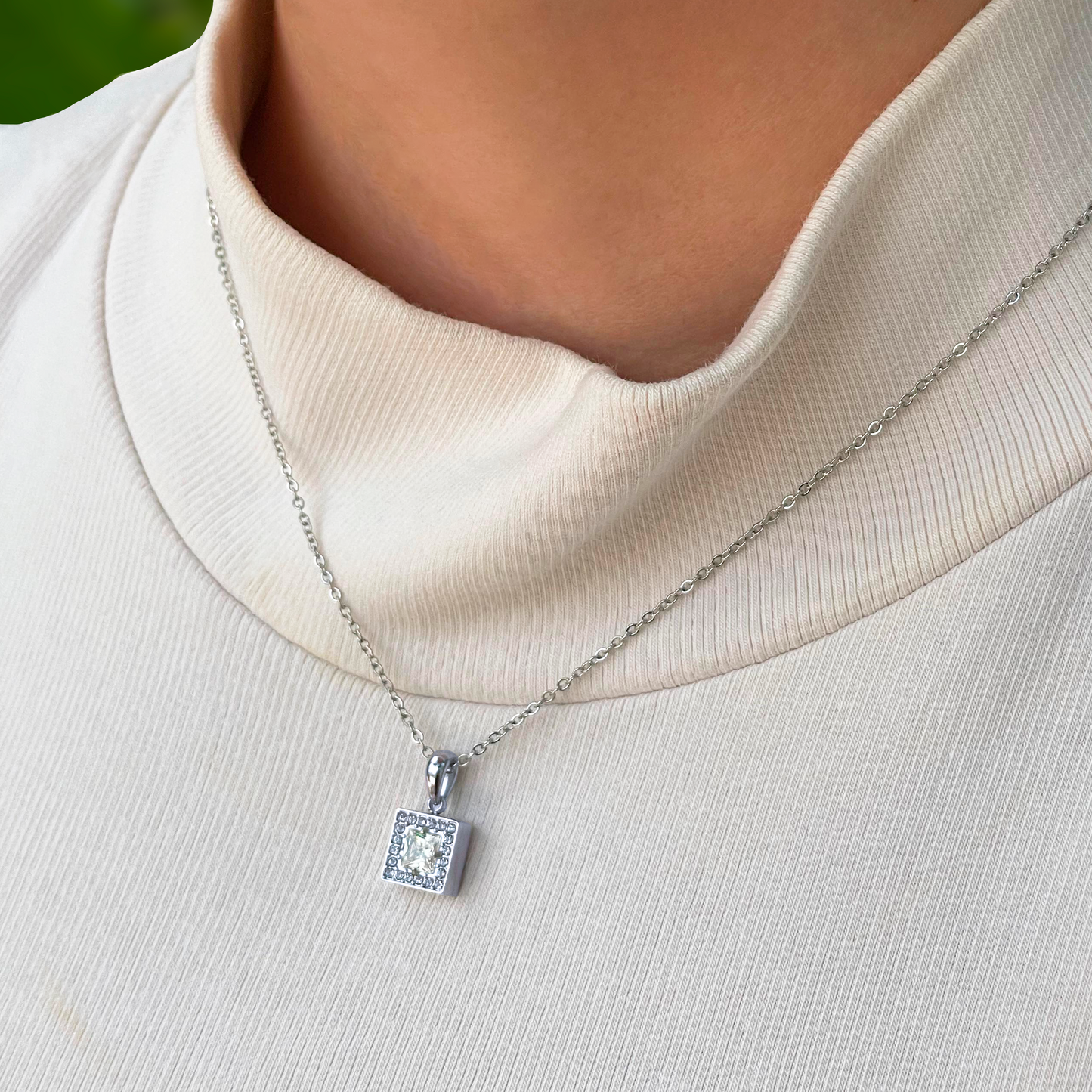 Collar Cubo Plateado Zirconia 4E13