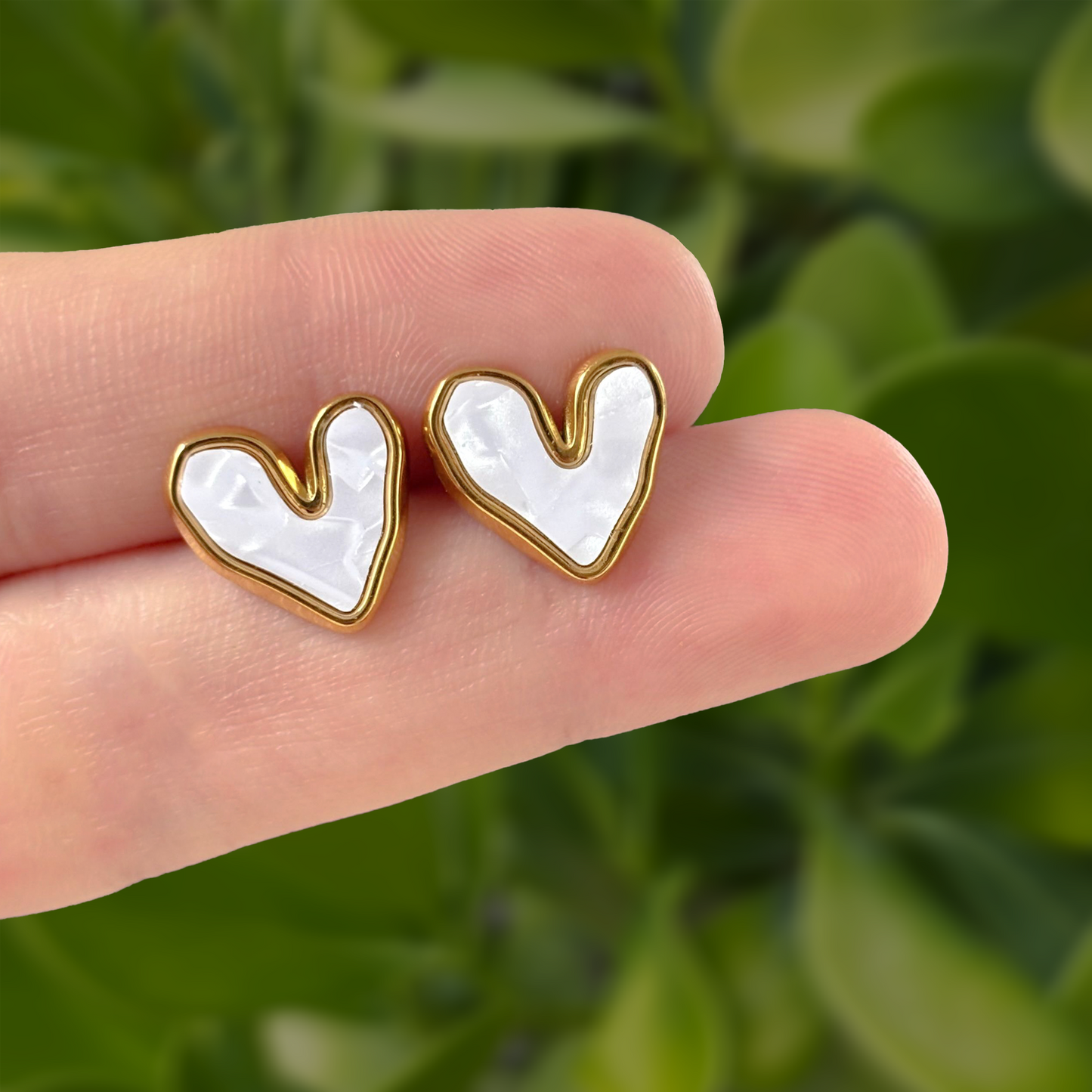 Aretes Dorados Corazón Blanco Acero Inoxidable 1T6