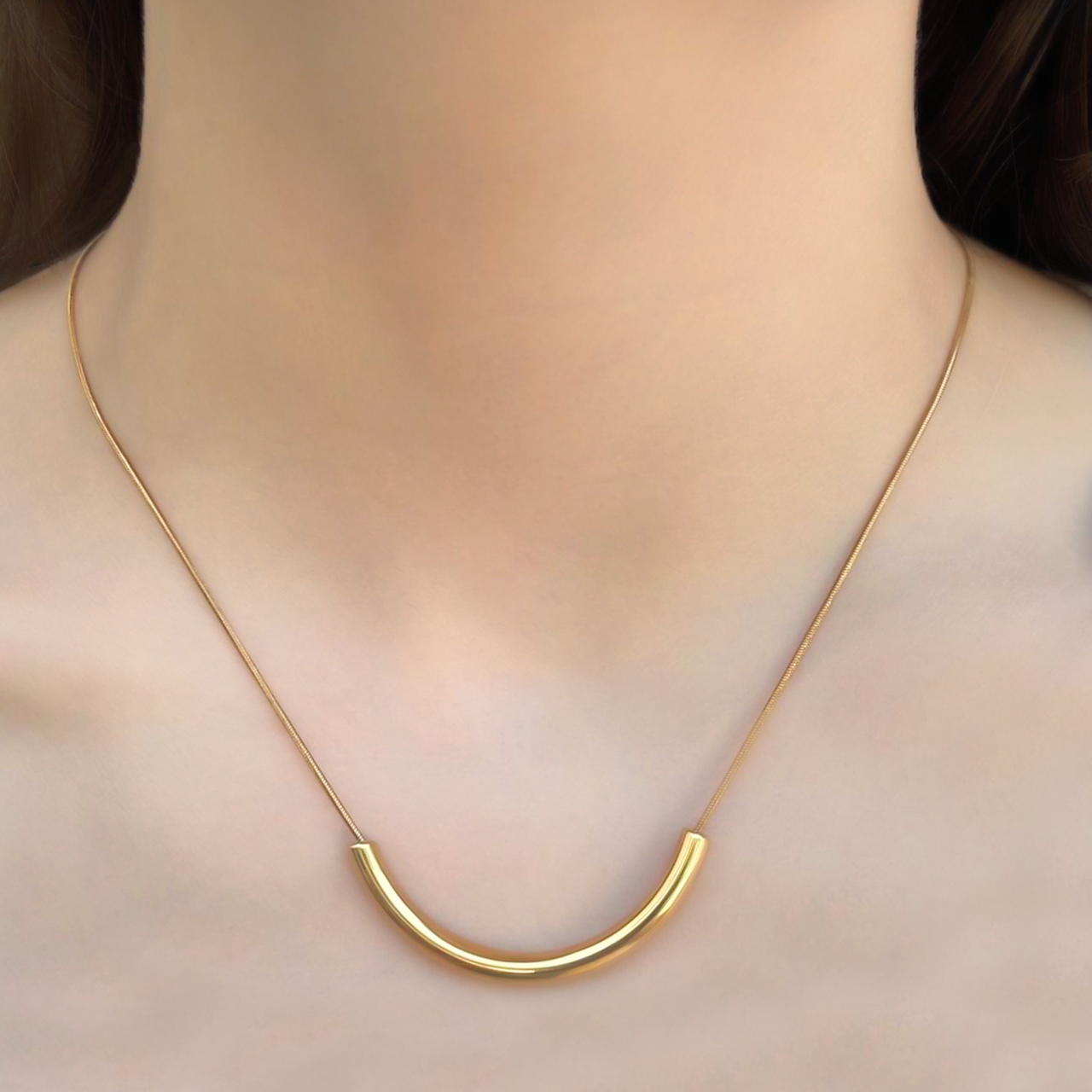 Collar Barra Dorada Acero Inoxidable 1T4