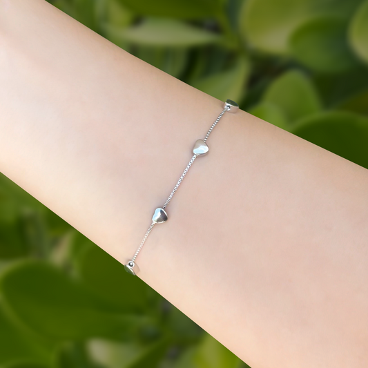 Pulsera Corazones Plateada  1U5