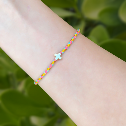 Pulsera Hilo Colores con Dorado Cruz De Chapa de Oro 2T6