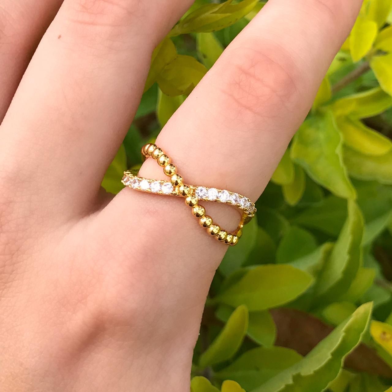 Anillo Cruzado Ajustable Chapa de Oro C632