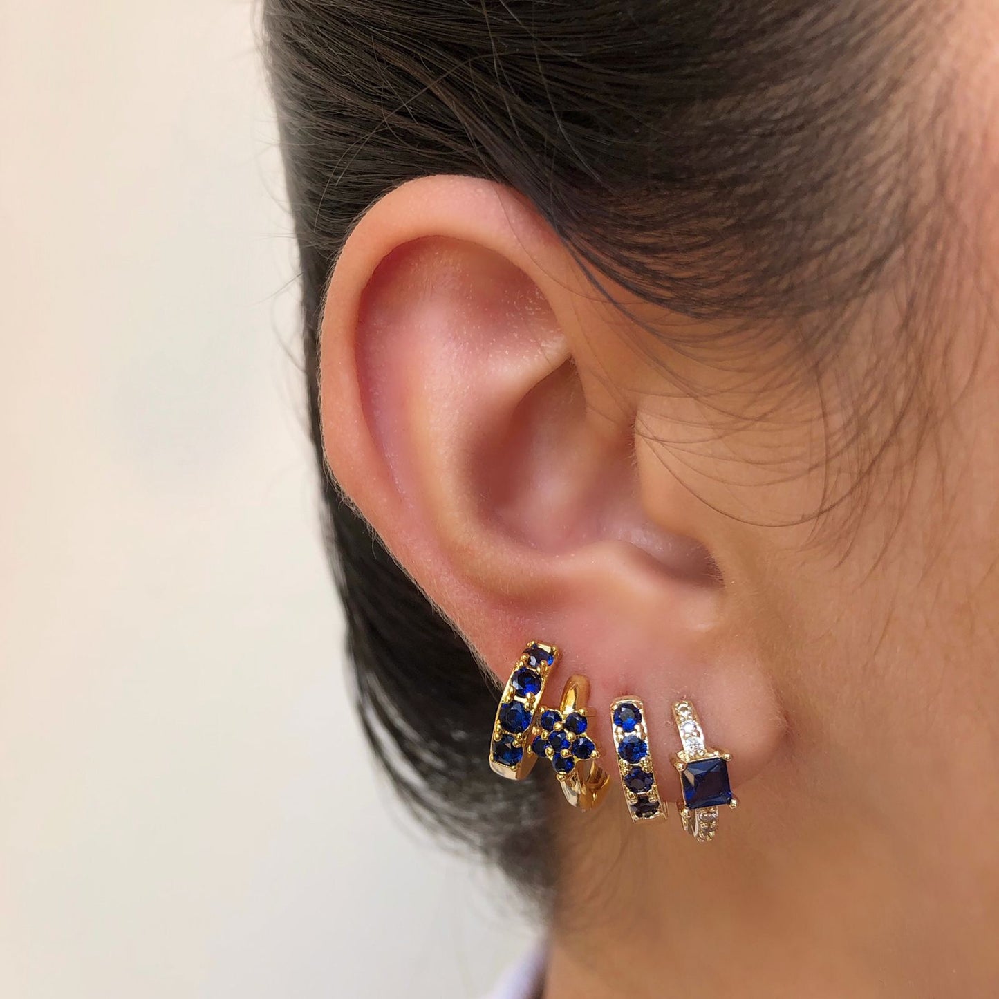 Aretes Arracada Zirconia Azul Chapa de Oro 14K Az103