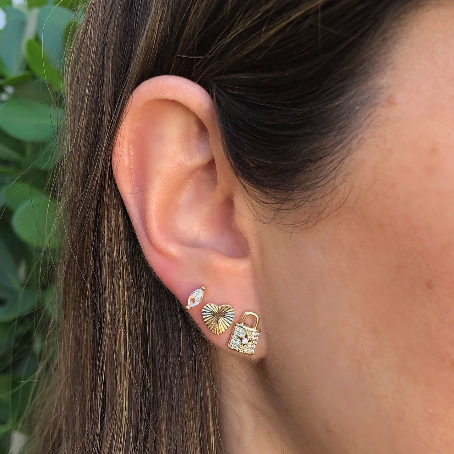 Aretes Corazón Chapa de Oro Az15