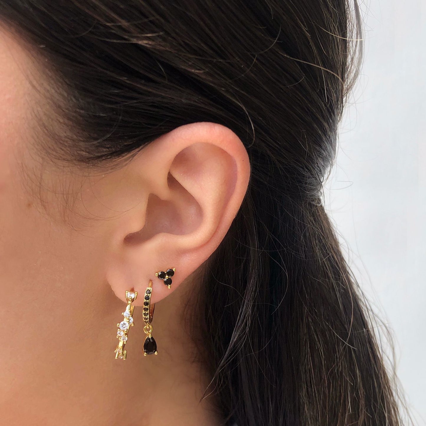 Aretes Trebol Negro Chapa de Oro Az163