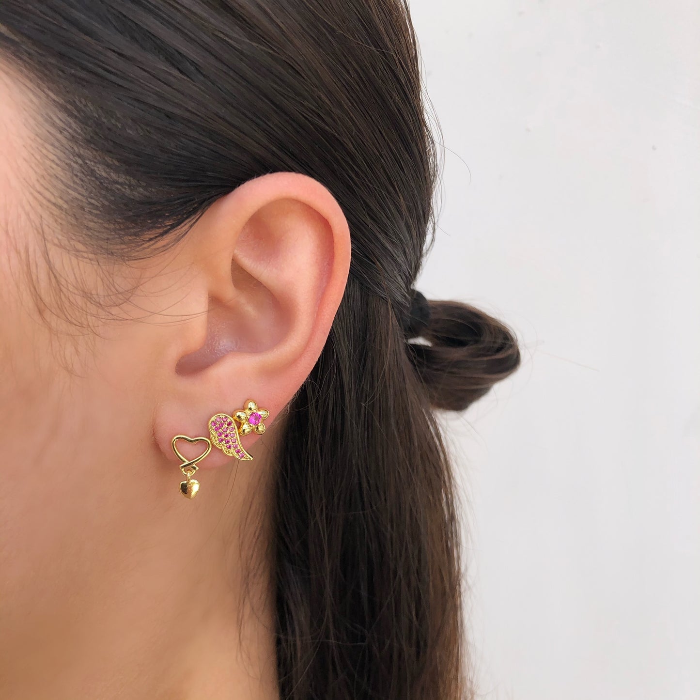 Aretes Alas Magenta Chapa de Oro Az257
