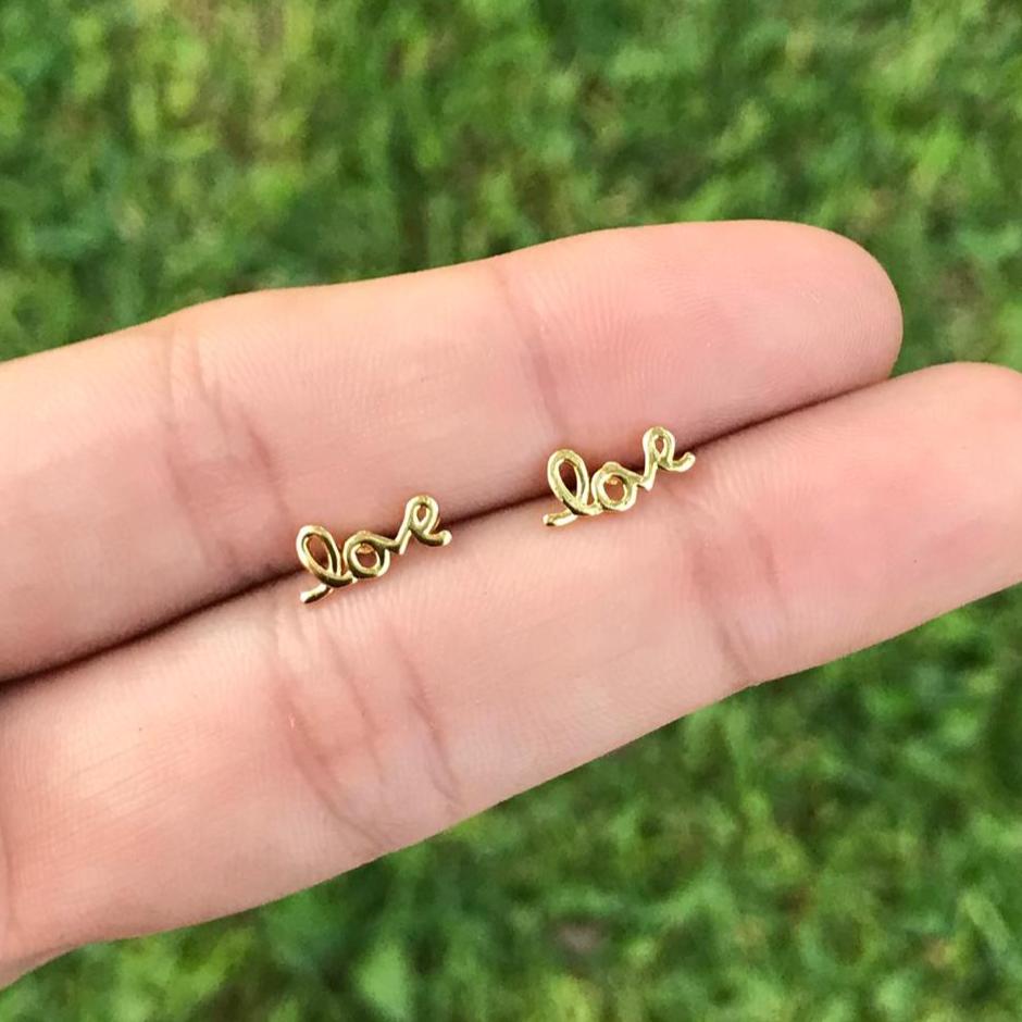 Aretes Love Chapa de Oro R731