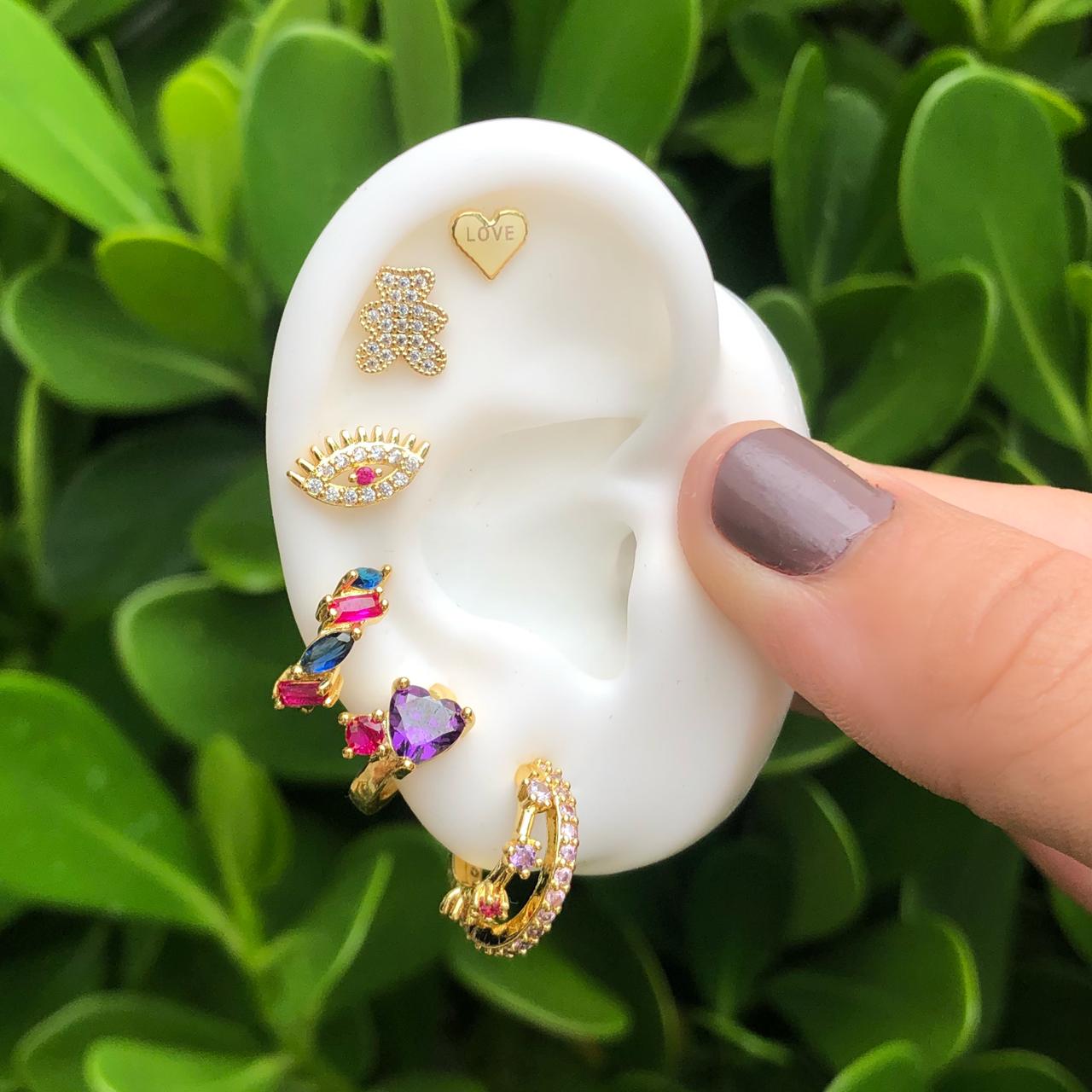 Aretes Corazon Love Chapa de Oro 18K Az24