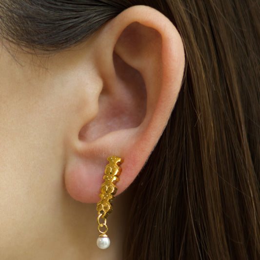 Aretes Oso Dorado con Perla Acero Inoxidable 1C5