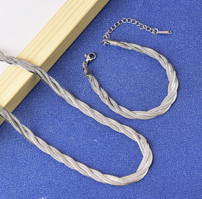 Collar Trenzado Plateado Acero Inoxidable 2T4