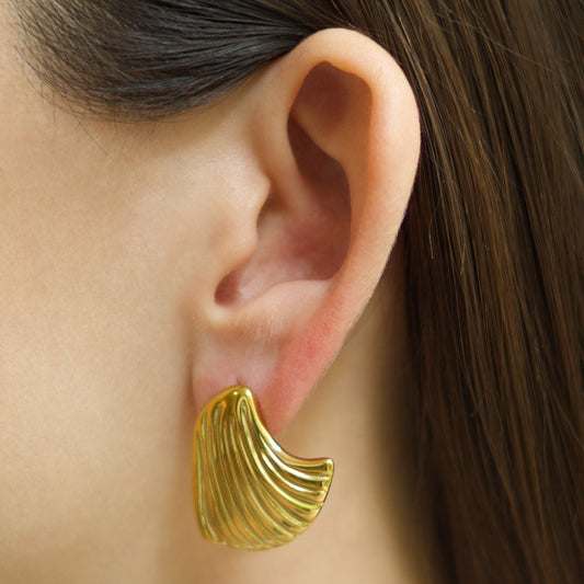 Aretes Concha Dorada Acero Inoxidable 4E29