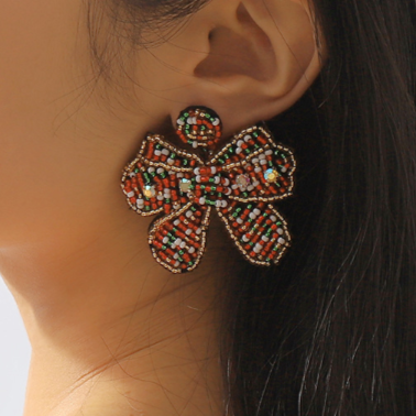 Aretes Lazo de Cuentas Navideño